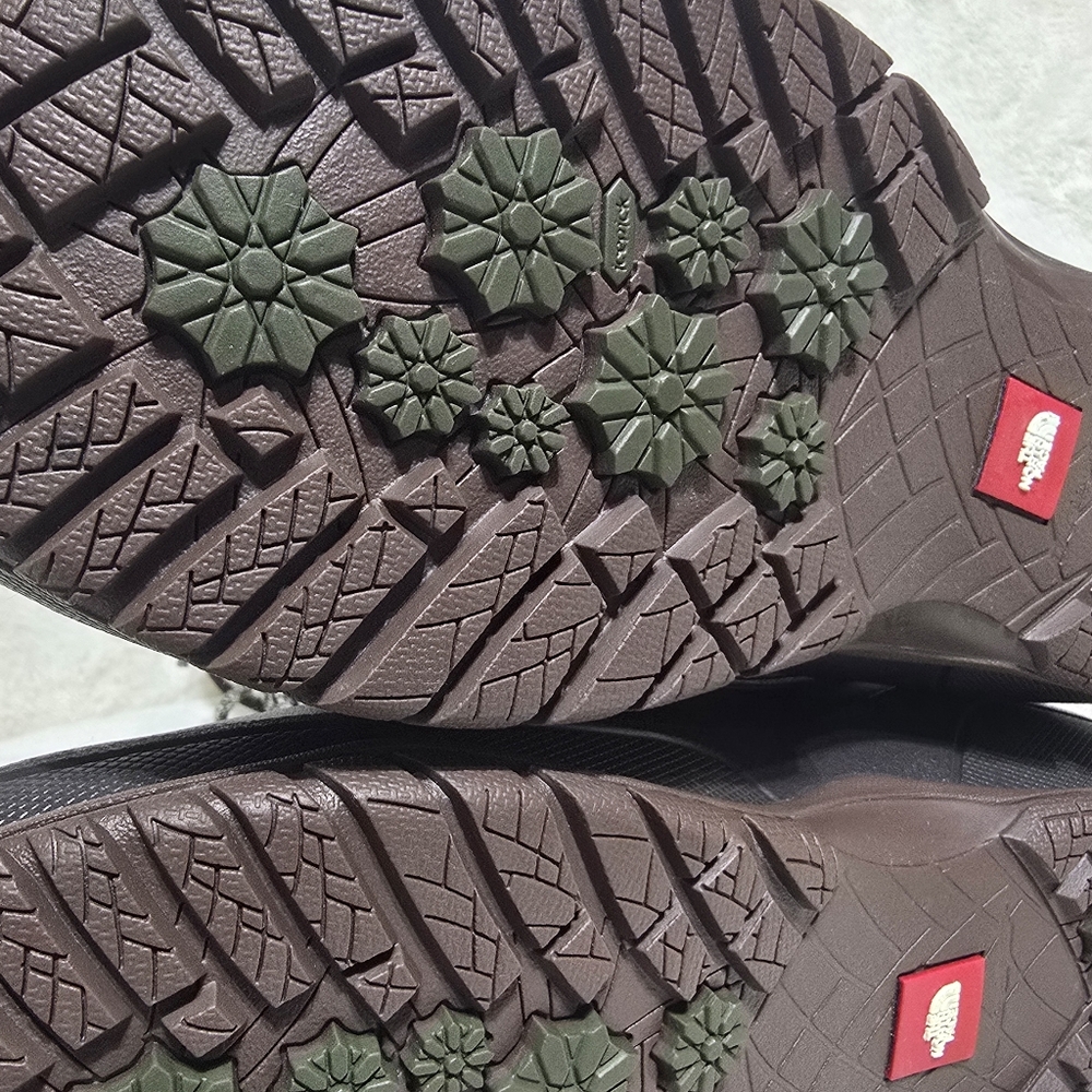 The North Face Women's Winter Boots.Ligth Brown. Size 6 - Picture 6 of 11